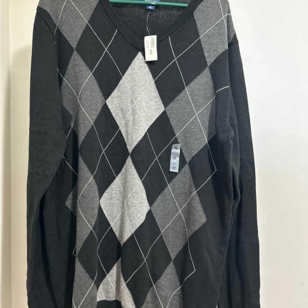 Old Navy Black and Gray Crewneck Sweater